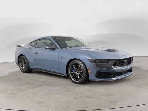 Used 2025 Ford Mustang Dark Horse image 7