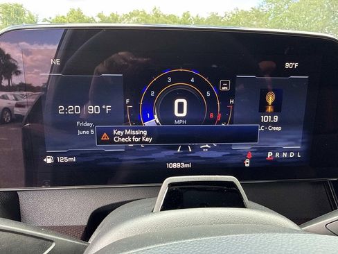 Used 2026 Chevrolet Traverse RS FWD image 29