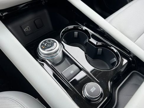 New 2026 Ford Explorer Platinum w/ LUX Leather Package image 29