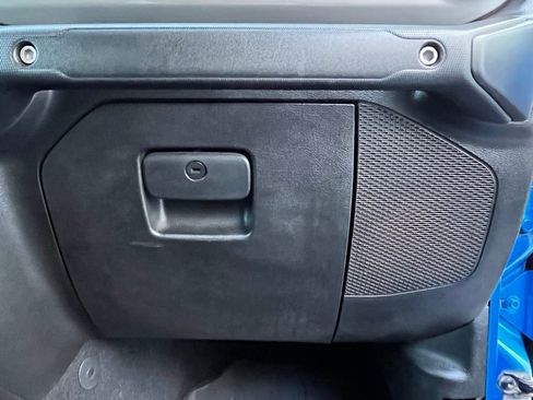 Used 2022 Jeep Gladiator Sport AWD/4WD image 19
