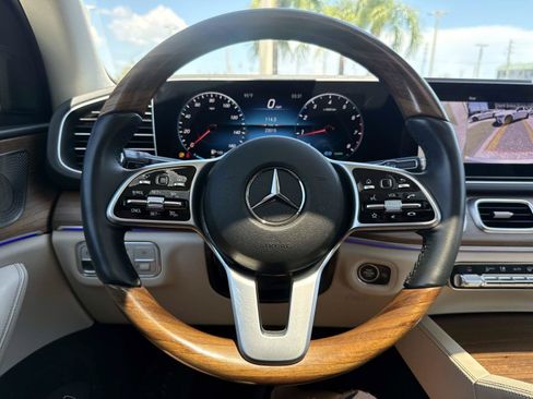 Certified 2022 Mercedes-Benz GLE 450 4MATIC w/ Premium Package image 29
