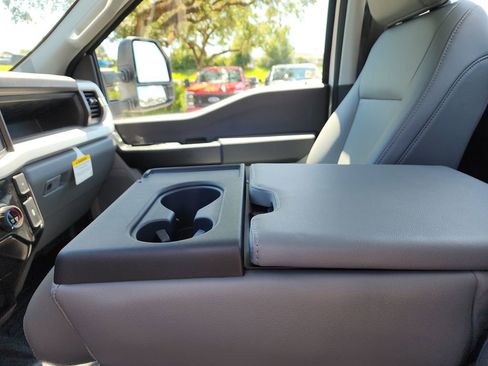 New 2025 Ford F250 XL image 29