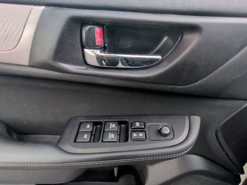 Used 2016 Subaru Outback 2.5i Premium image 12