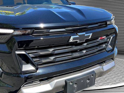 Used 2024 Chevrolet Colorado Z71 w/ Z71 Convenience Package 2 AWD/4WD image 24