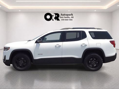 Used 2023 GMC Acadia AT4 w/ Technology Package AWD/4WD image 3