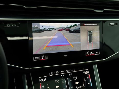 Used 2022 Audi Q8 Premium Plus image 11