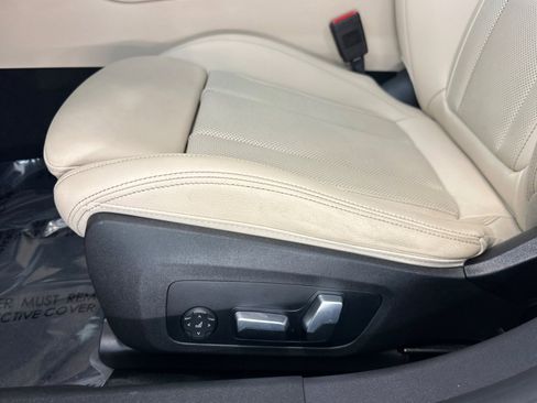 Certified 2023 BMW 330i Sedan w/ Driving Assistance Package RWD image 14