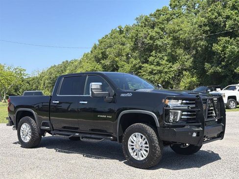 Used 2022 Chevrolet Silverado 2500 High Country w/ Z71 Off-Road Package AWD/4WD image 6