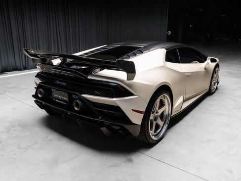 Used 2021 Lamborghini Huracan EVO RWD image 38