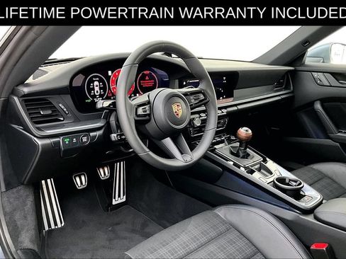 Used 2025 Porsche 911 Carrera T RWD image 16
