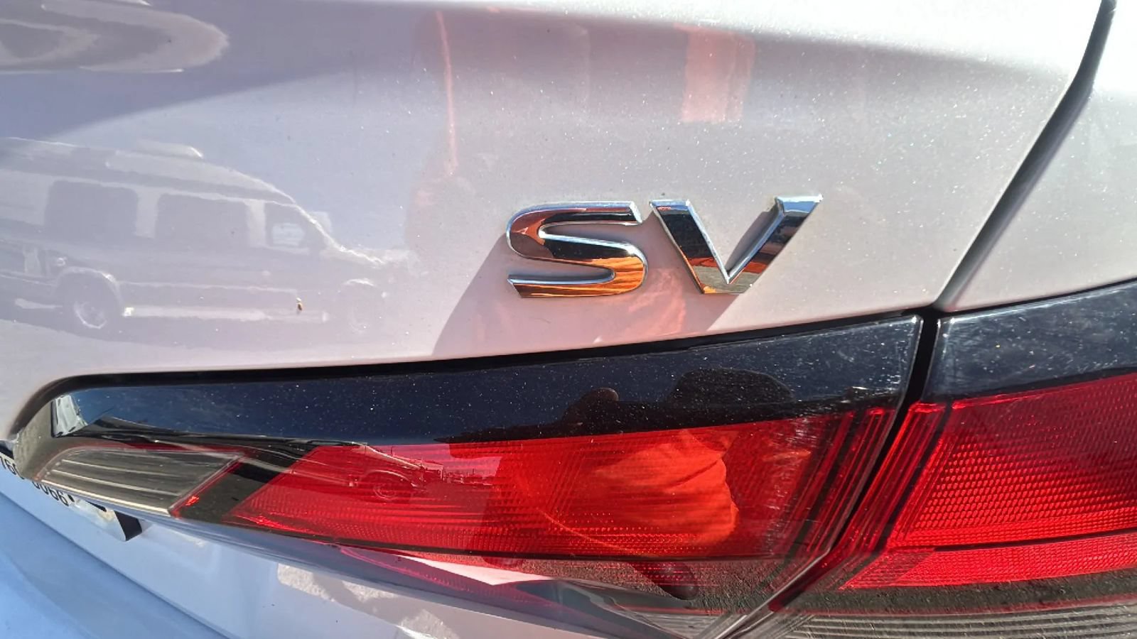 Used 2024 Nissan Versa SV FWD image 50