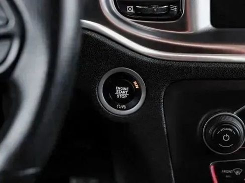 Used 2021 Dodge Charger R/T w/ Blacktop Package image 26