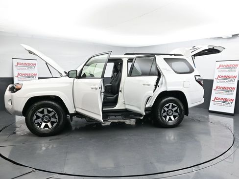 Used 2022 Toyota 4Runner TRD Off-Road Premium image 50