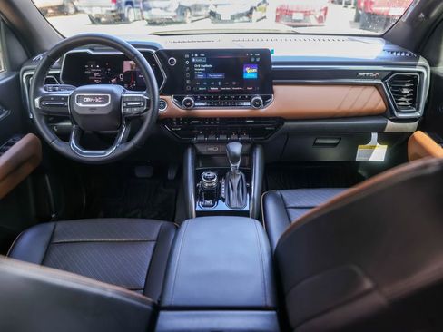 Used 2024 GMC Canyon AT4 w/ AT4 Premium Package AWD/4WD image 27