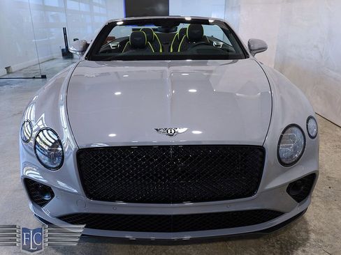 Used 2021 Bentley Continental GT image 7