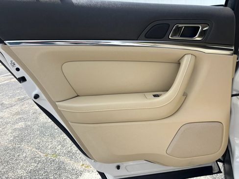 Used 2011 Lincoln MKS FWD image 57