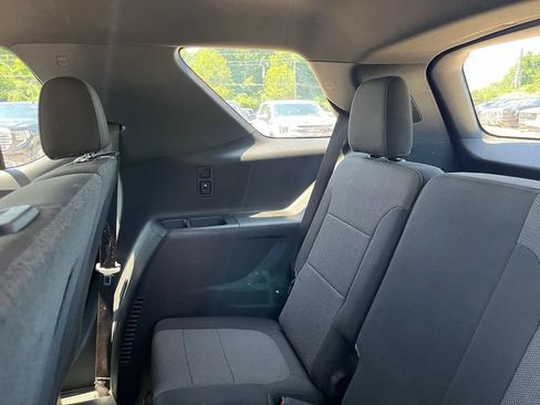 Used 2023 Chevrolet Traverse LT AWD/4WD image 32