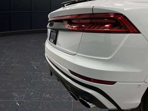 Used 2022 Audi SQ8 Prestige w/ Prestige Package image 33