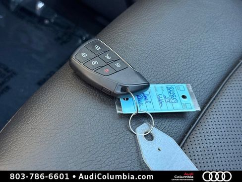 Used 2023 GMC Yukon Denali AWD/4WD image 39