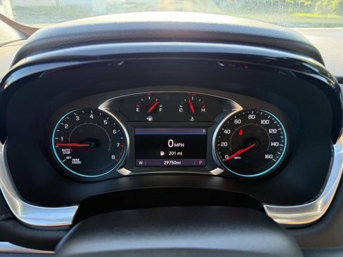 Used 2023 Chevrolet Traverse LT FWD image 14