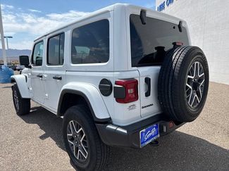 Used 2025 Jeep Wrangler Unlimited Sahara AWD/4WD video 3