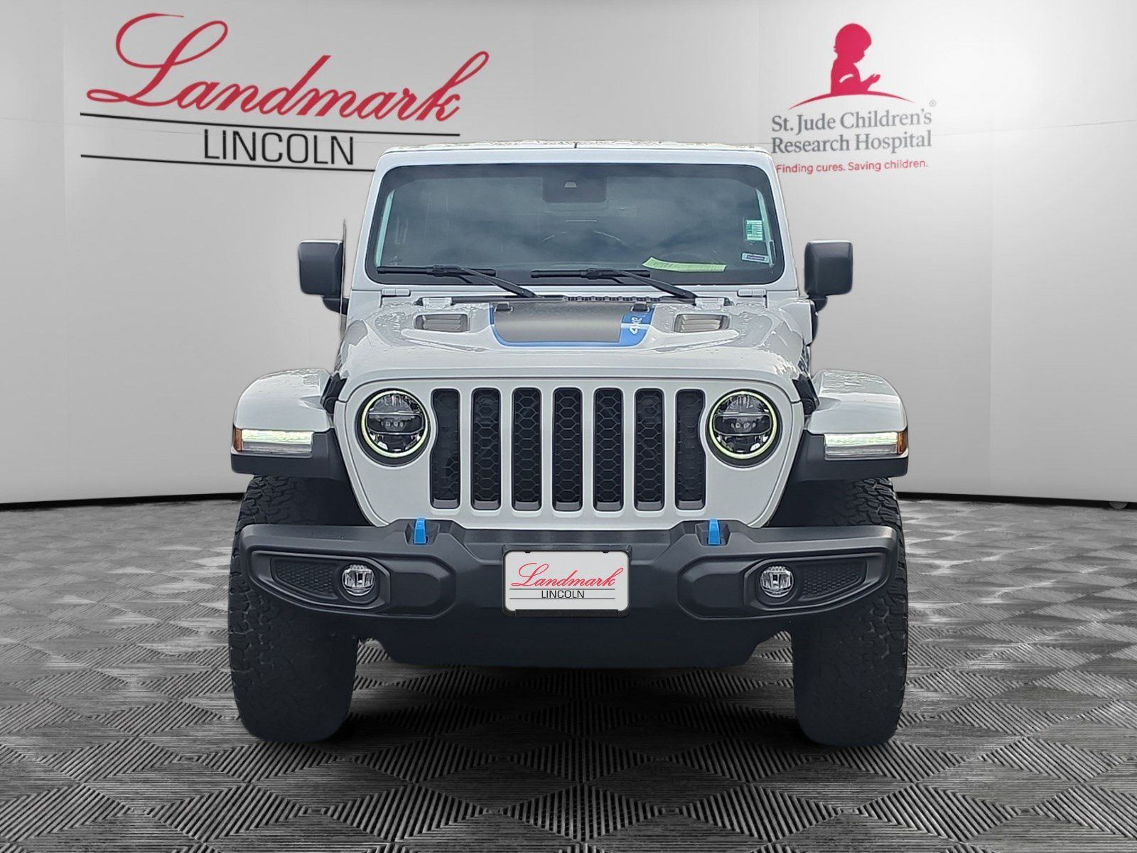 Used 2022 Jeep Wrangler Unlimited Rubicon 4xe w/ Cold Weather Group AWD/4WD image 8