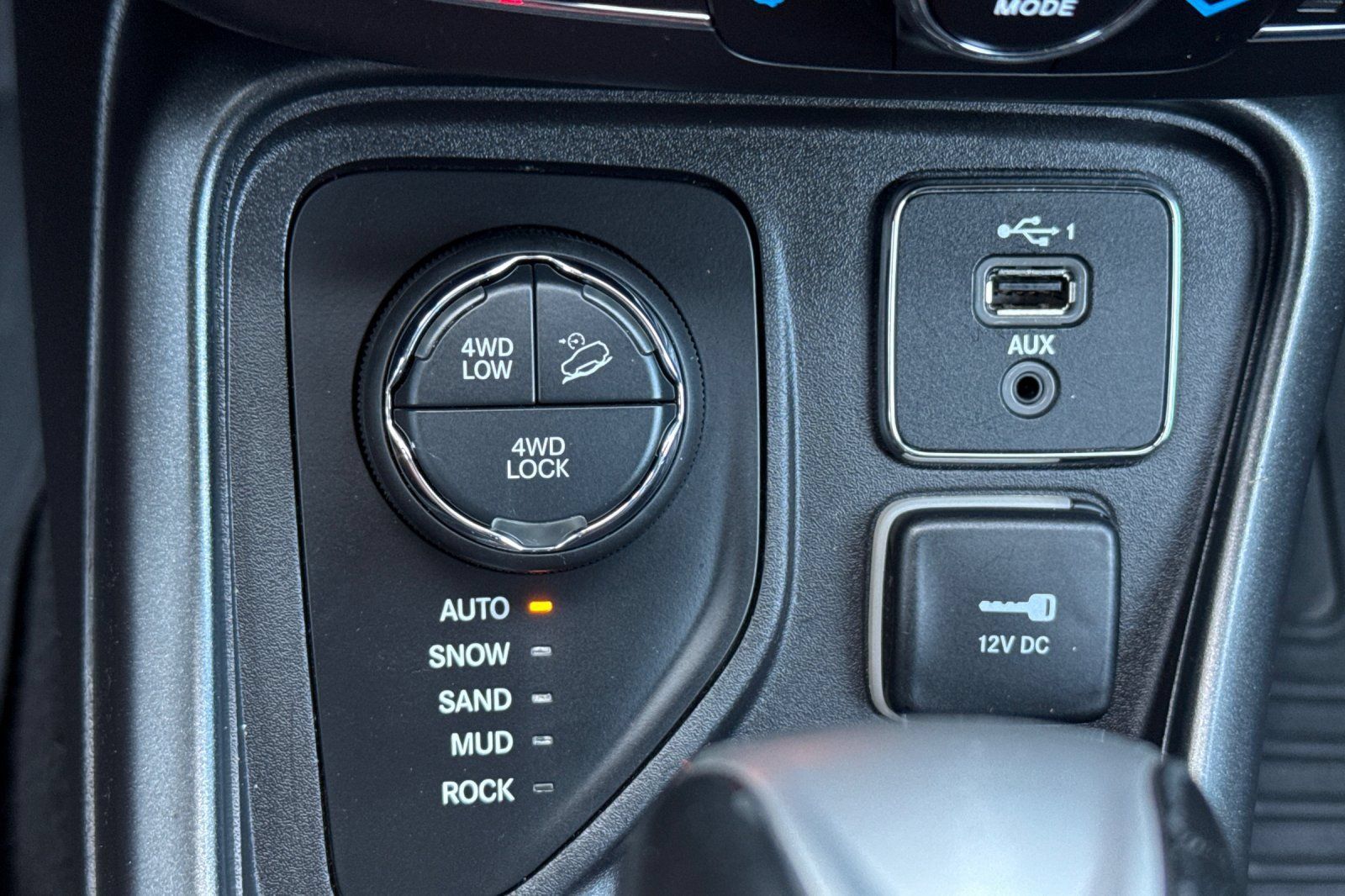 Used 2019 Jeep Compass Trailhawk AWD/4WD image 30