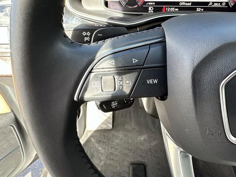 Used 2019 Audi Q8 Premium Plus w/ Premium Plus image 18