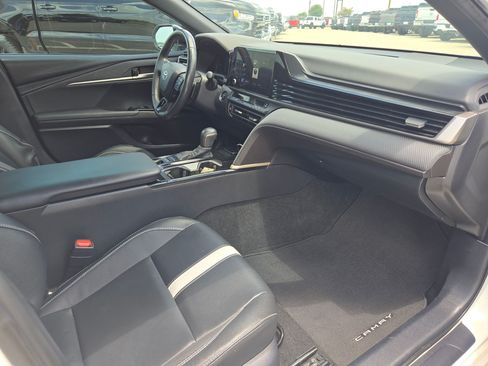 Used 2025 Toyota Camry Hybrid FWD image 24