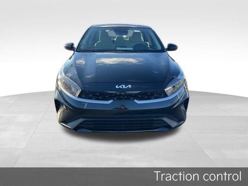 Certified 2023 Kia Forte LXS image 3