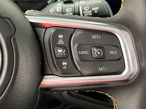 Used 2024 Jeep Wrangler Unlimited Sahara AWD/4WD image 43