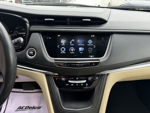 Used 2018 Cadillac XT5 Base image 23