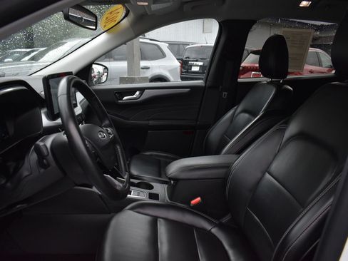 Used 2024 Ford Escape Platinum AWD/4WD image 16