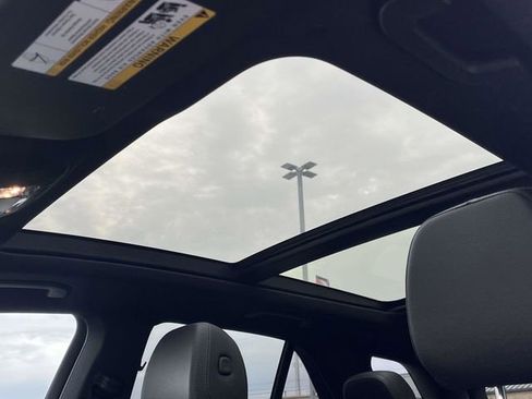 Used 2024 Mercedes-Benz GLE 350 GLE 350 w/ 3rd Row Seat Package image 14