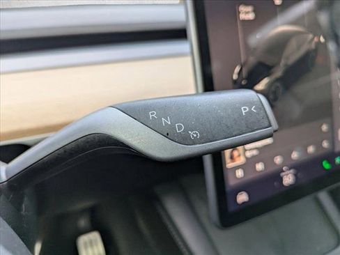 Used 2023 Tesla Model Y Performance image 13