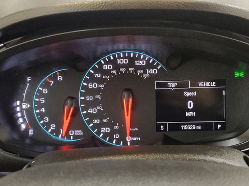 Used 2018 Chevrolet Trax LT w/ LT Convenience Package FWD image 23