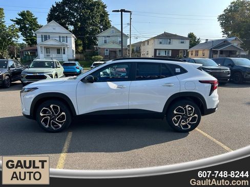 New 2025 Chevrolet Trax RS w/ Driver Confidence Package image 6