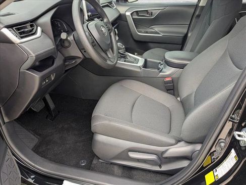 Certified 2025 Toyota RAV4 LE image 4