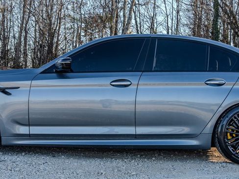 Used 2018 BMW 540i w/ M Sport Package image 2