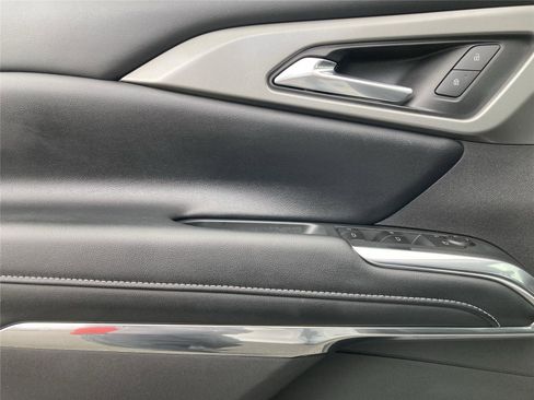 Used 2026 Chevrolet Traverse LT w/ Driver Confidence Package image 16