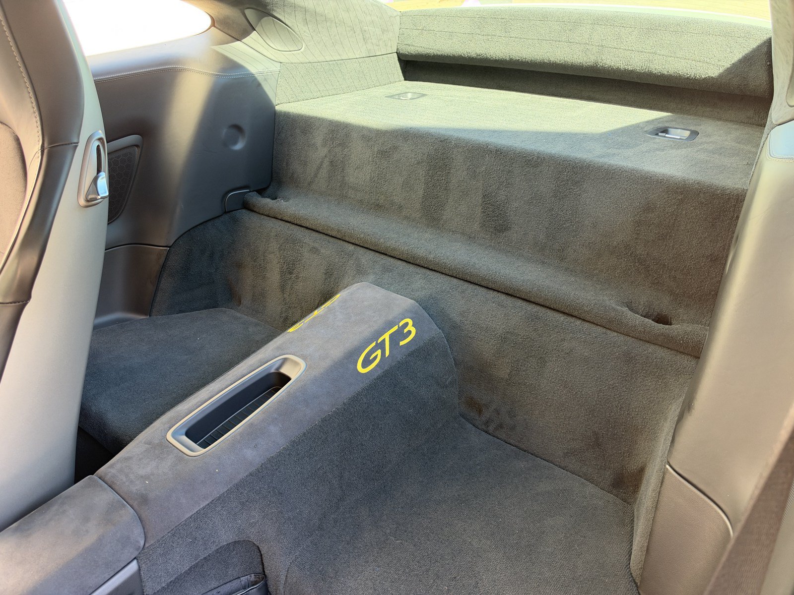 Used 2015 Porsche 911 GT3 RWD image 31