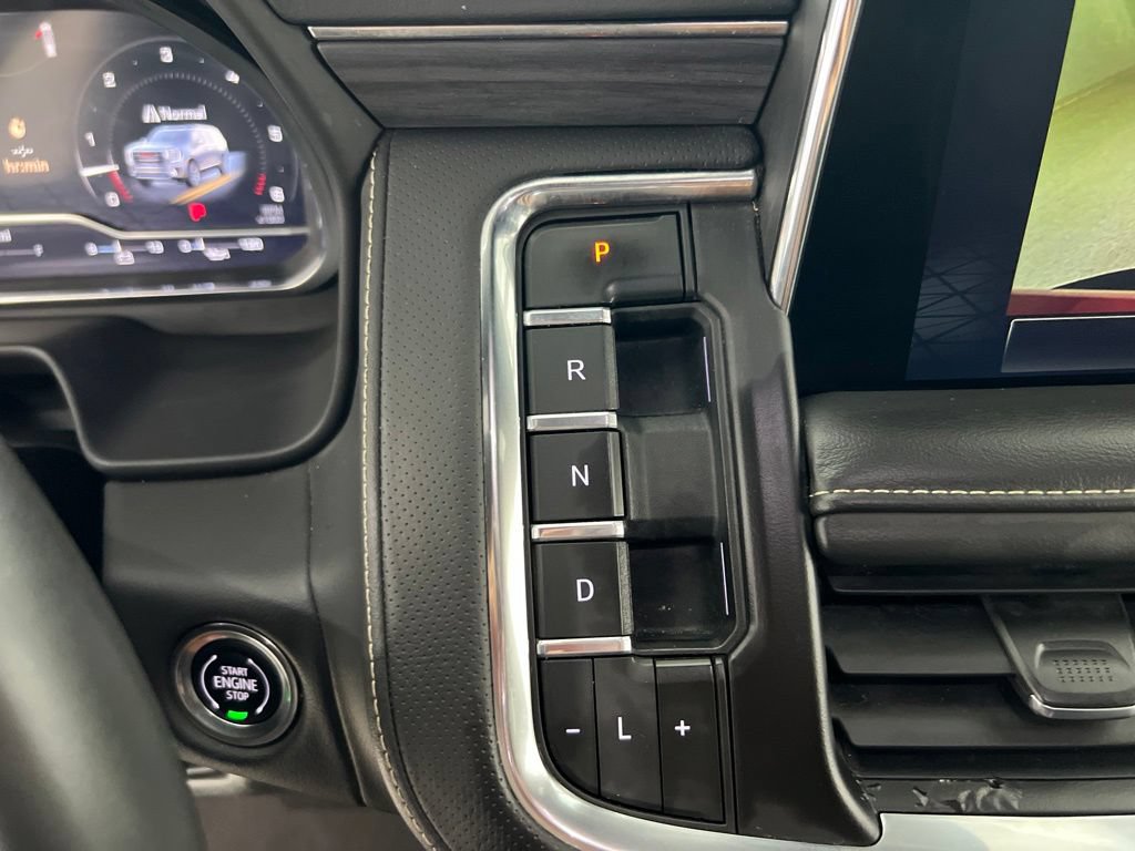 Used 2024 GMC Yukon SLT RWD image 15