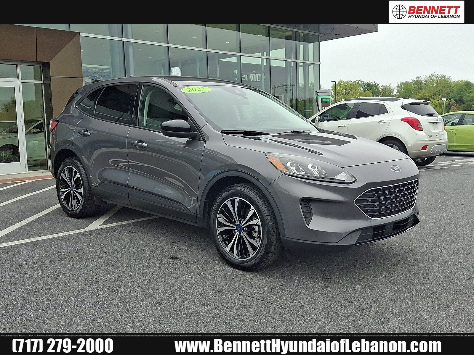 Used 2022 Ford Escape SE w/ SE Sport Appearance Package AWD/4WD image 1