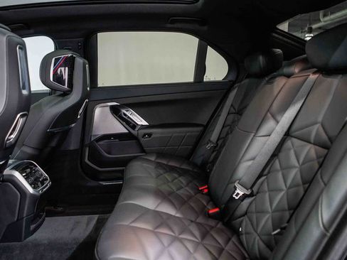 Used 2025 BMW 740i w/ Premium Package RWD image 18