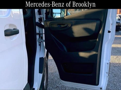 Used 2022 Mercedes-Benz Sprinter 2500 image 19