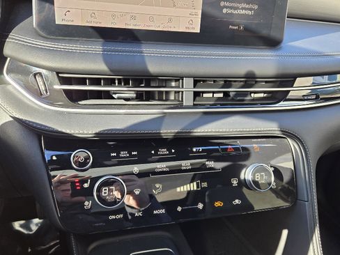 Certified 2025 INFINITI QX60 Luxe w/ Black Edition image 24