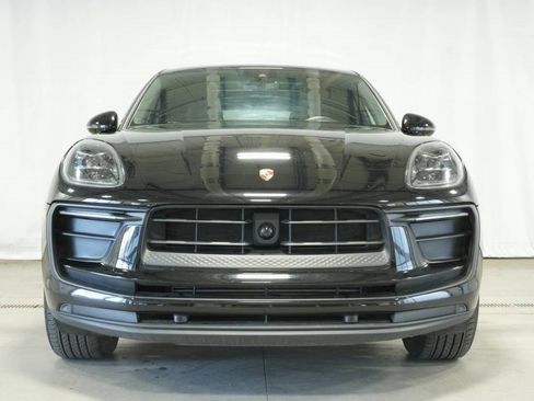 Used 2024 Porsche Macan image 11
