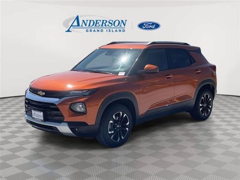 Used 2022 Chevrolet TrailBlazer LT w/ Convenience Package AWD/4WD image 1