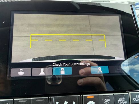 Used 2023 Honda Odyssey Elite image 47