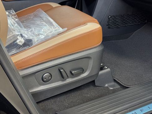 New 2026 Nissan Pathfinder Platinum image 29